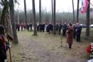 przemówienie kobiety do grupy ludzi