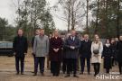 zebrani, wspólne zdjęcie w zwierzyńcu