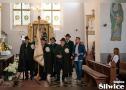zebrani przy sztandarach bractwa świętego huberta