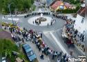 zebrani na rondzie