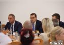morawiecki przy stole