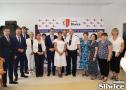 wspólne zdjęcie z sołtysami i radnymi