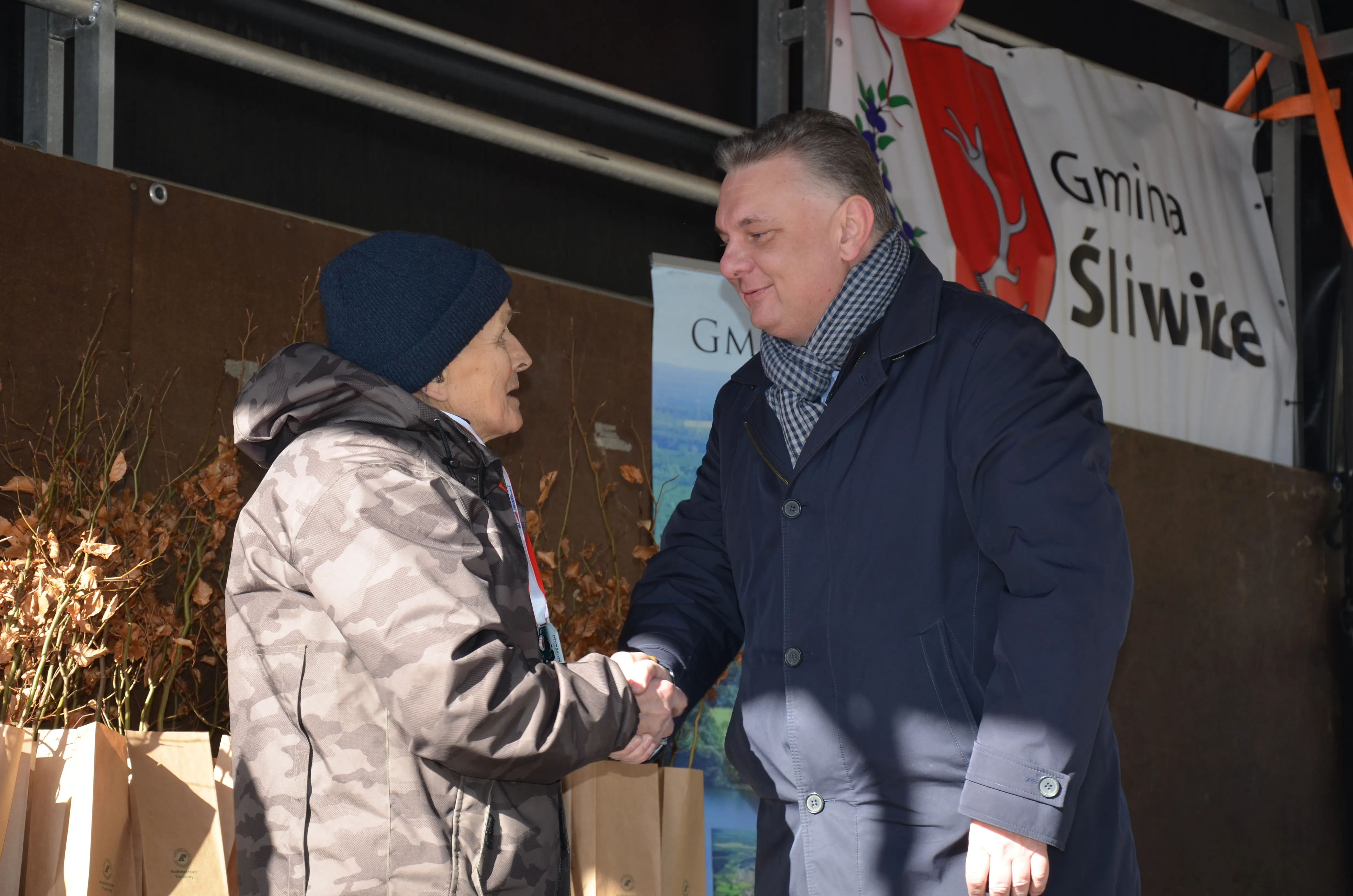 poseł składający podziękowania pani łytkowskiej