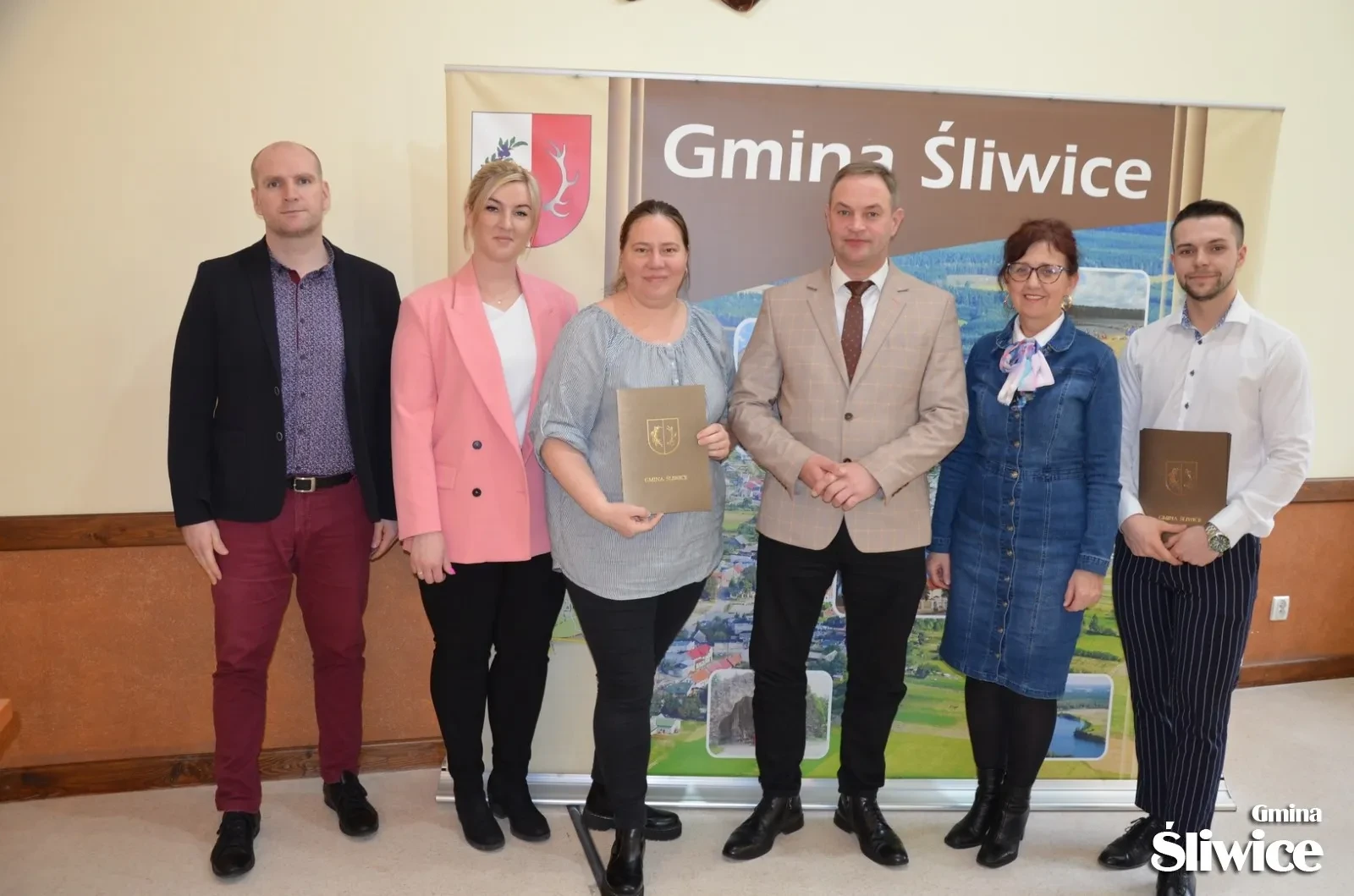 wspólne zdjęcie i gratulacje