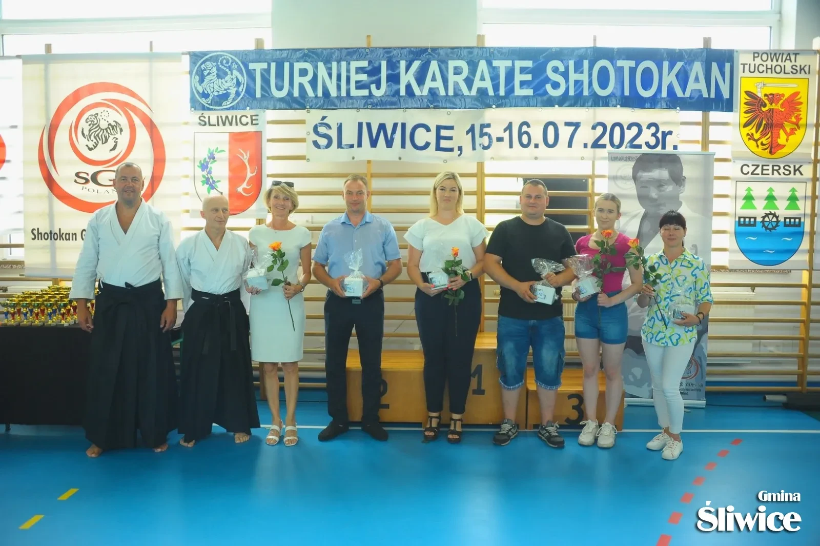 zwycięzcy na podium