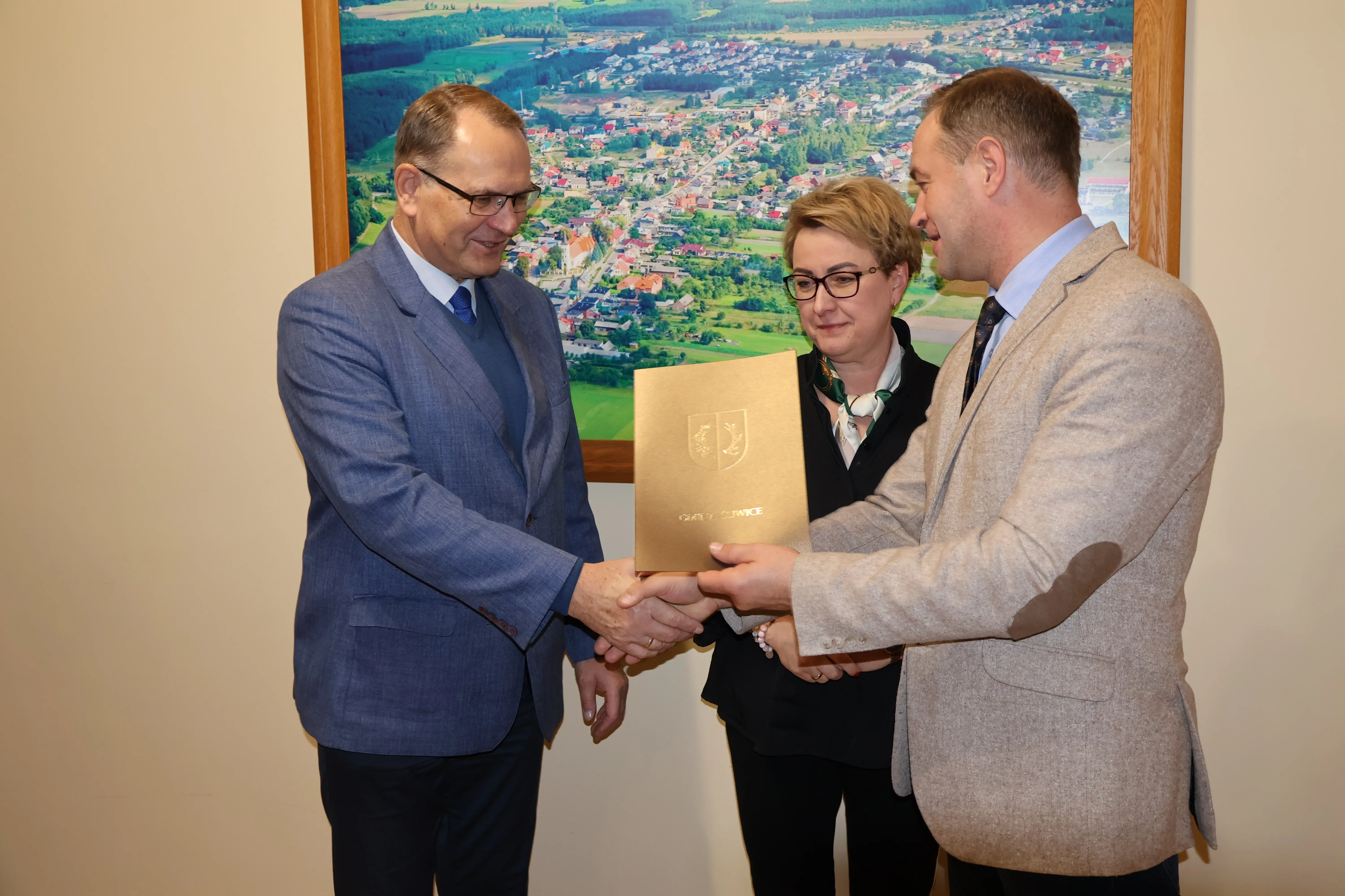 wreczenie nagrody rodzice adama klopotka