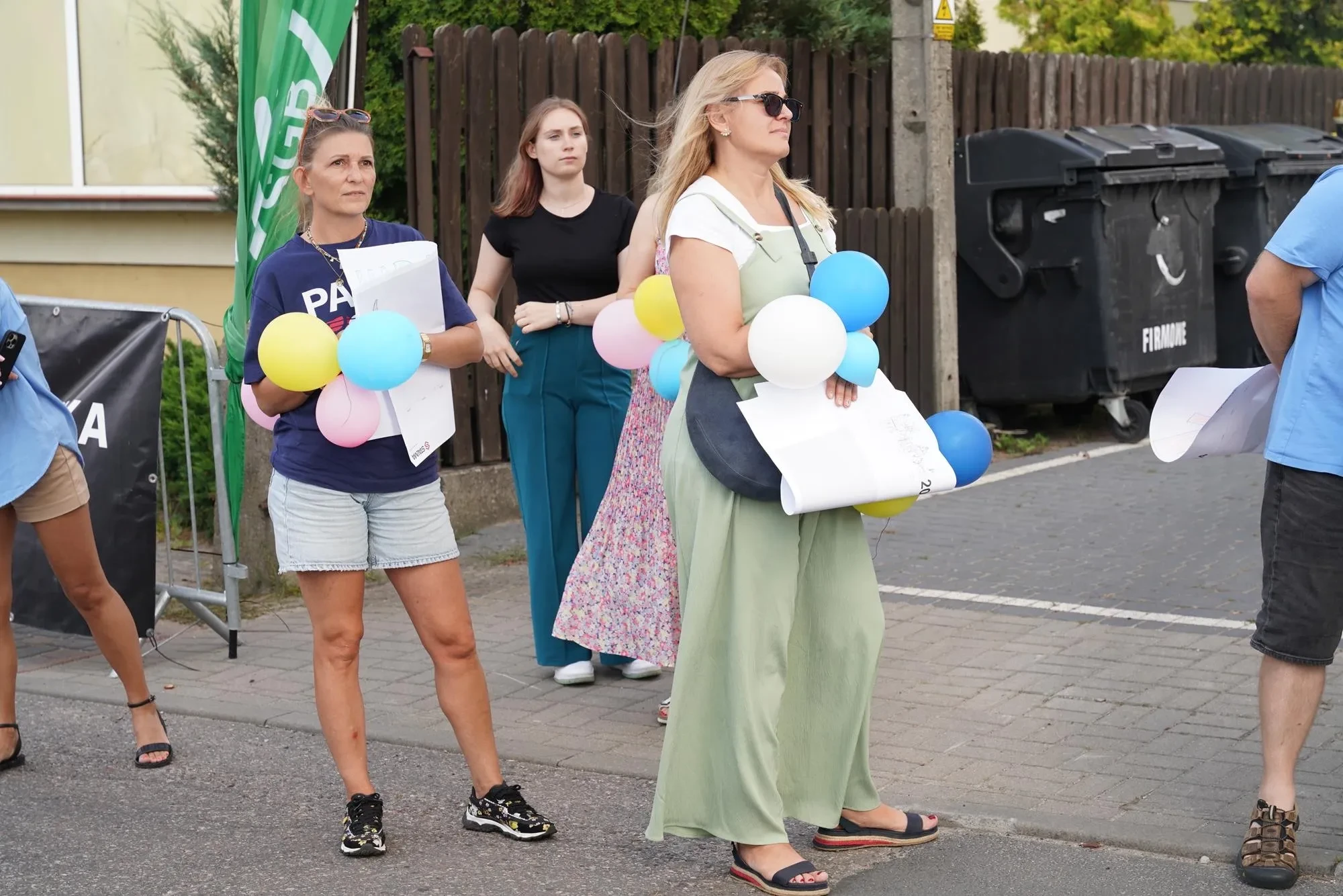 kobiety z balonami