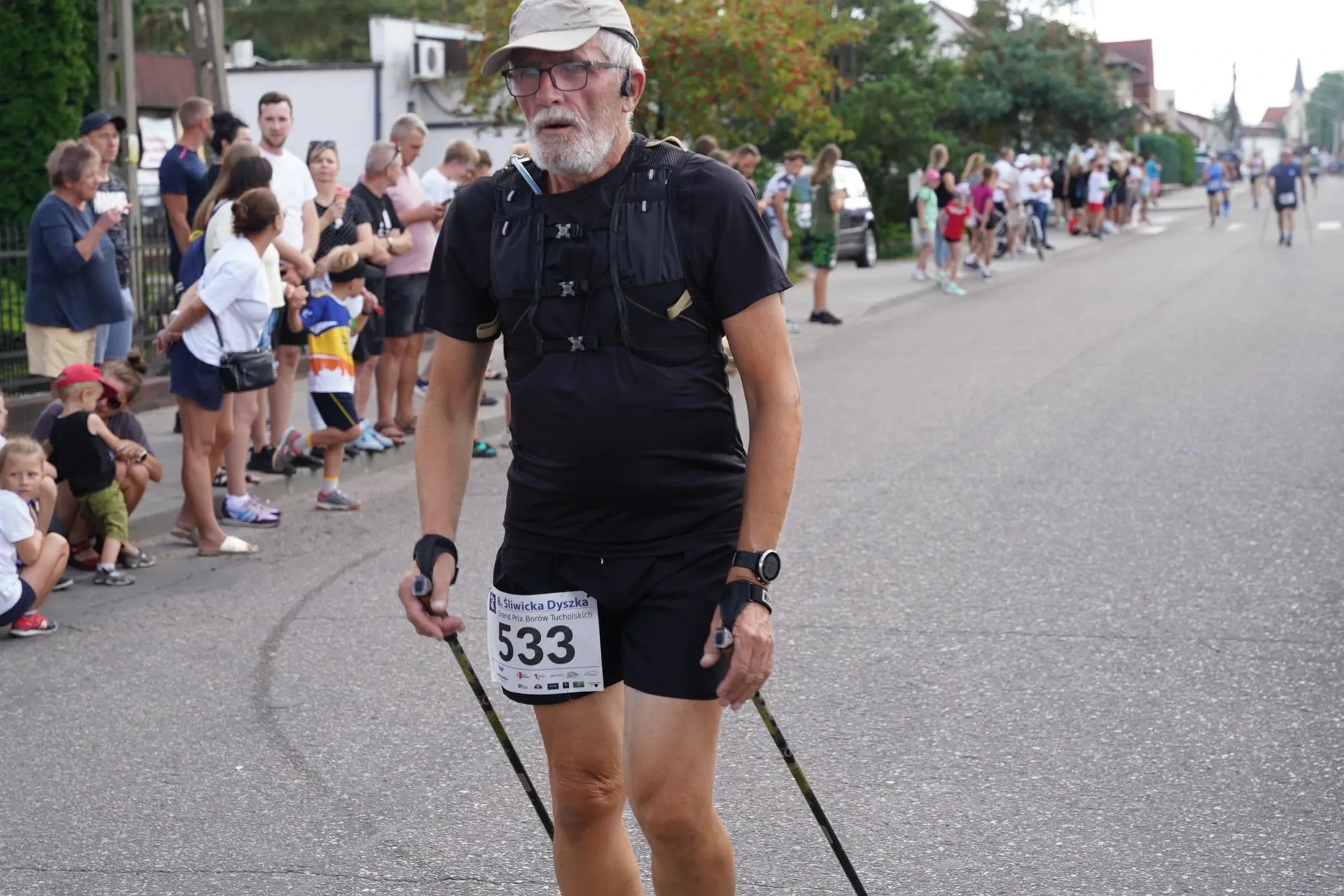 osoba z nordic walking