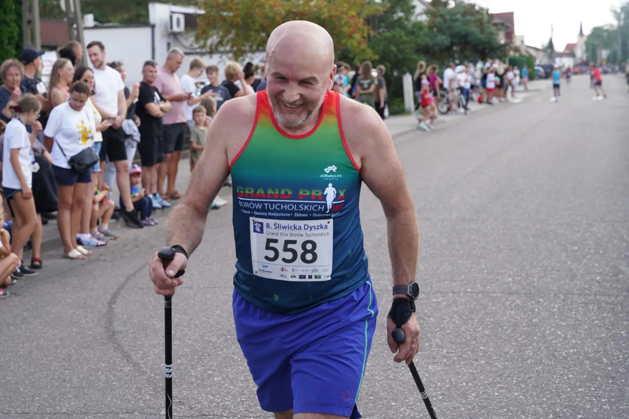 osoba z nordic walking