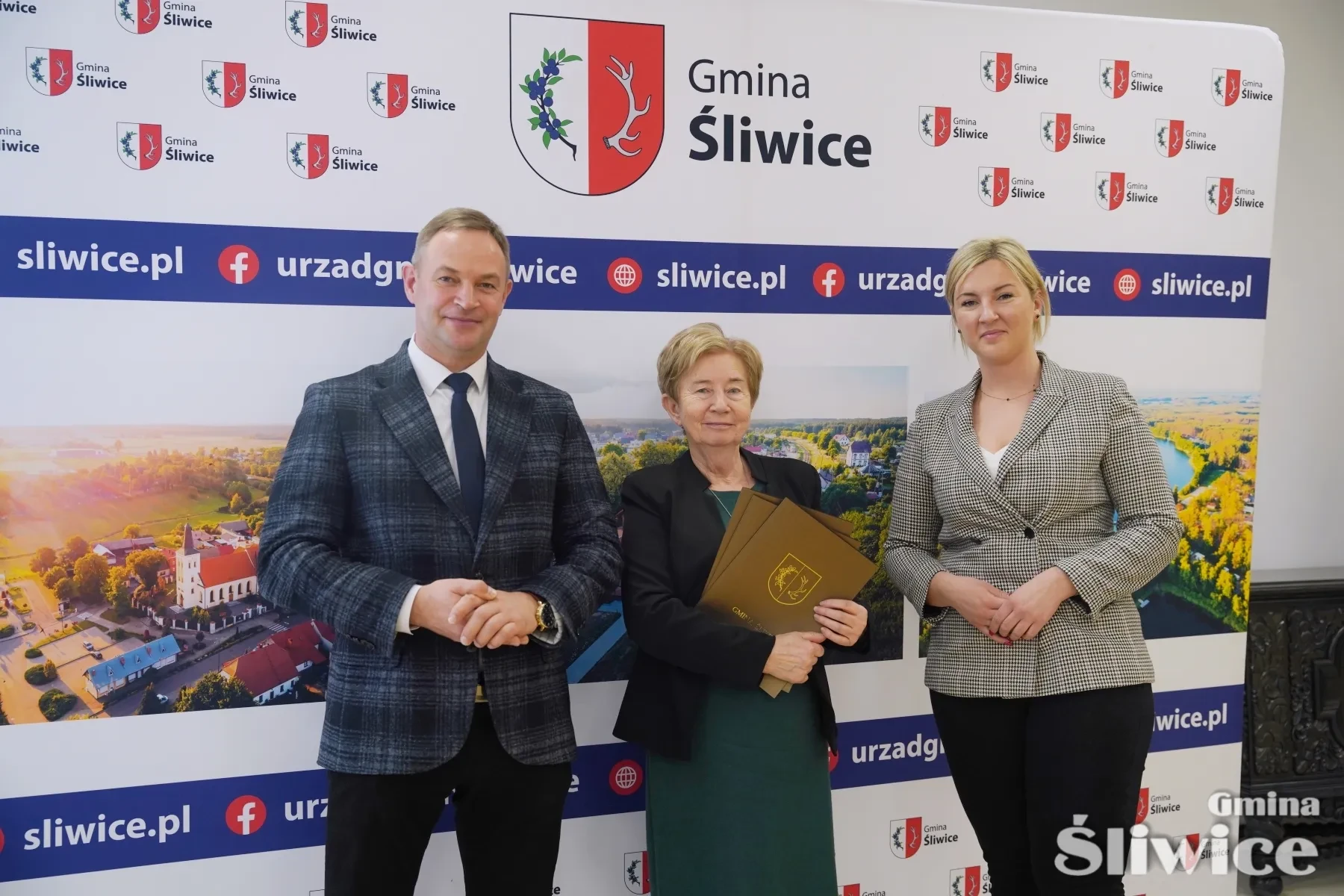 wójt, wicewójt z kobietą