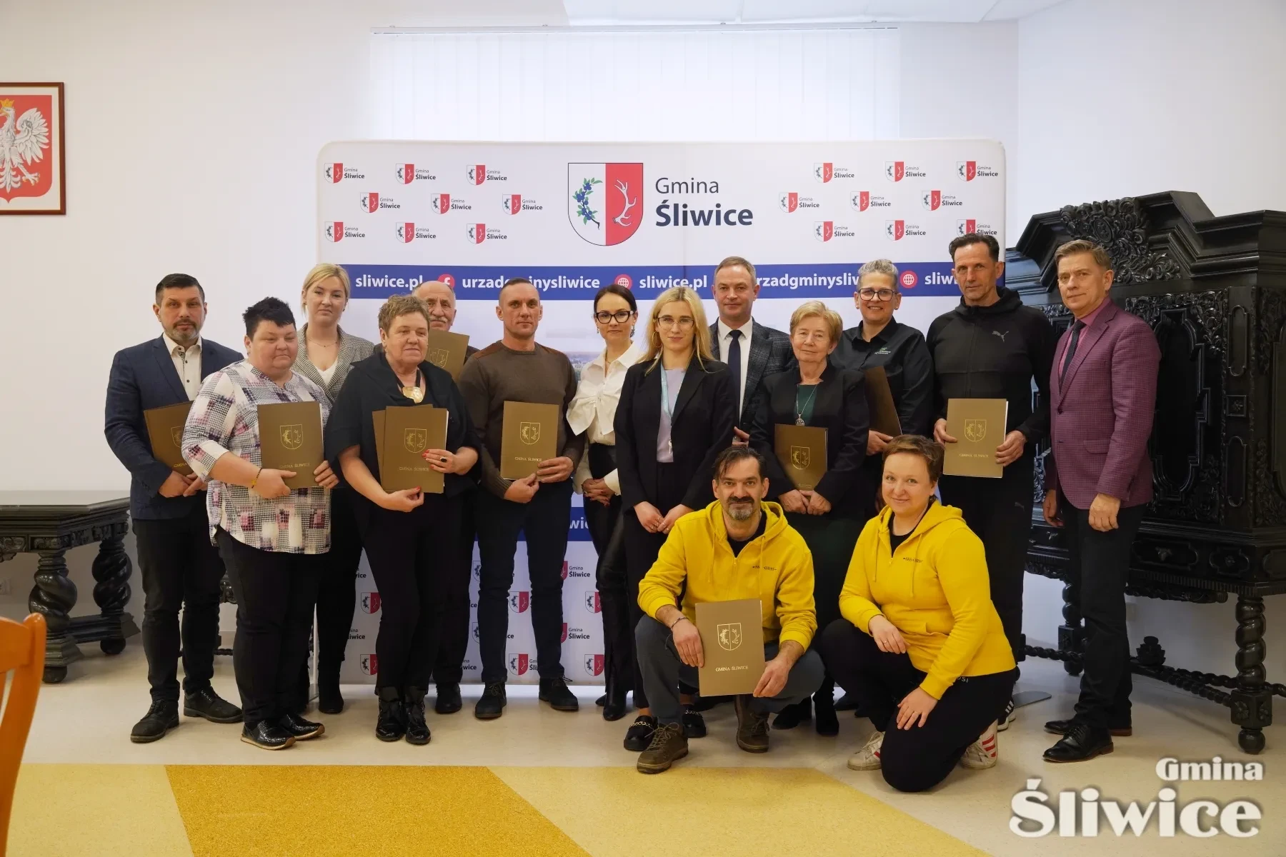 zdjęcie grupowe osób obecnych na spotkaniu