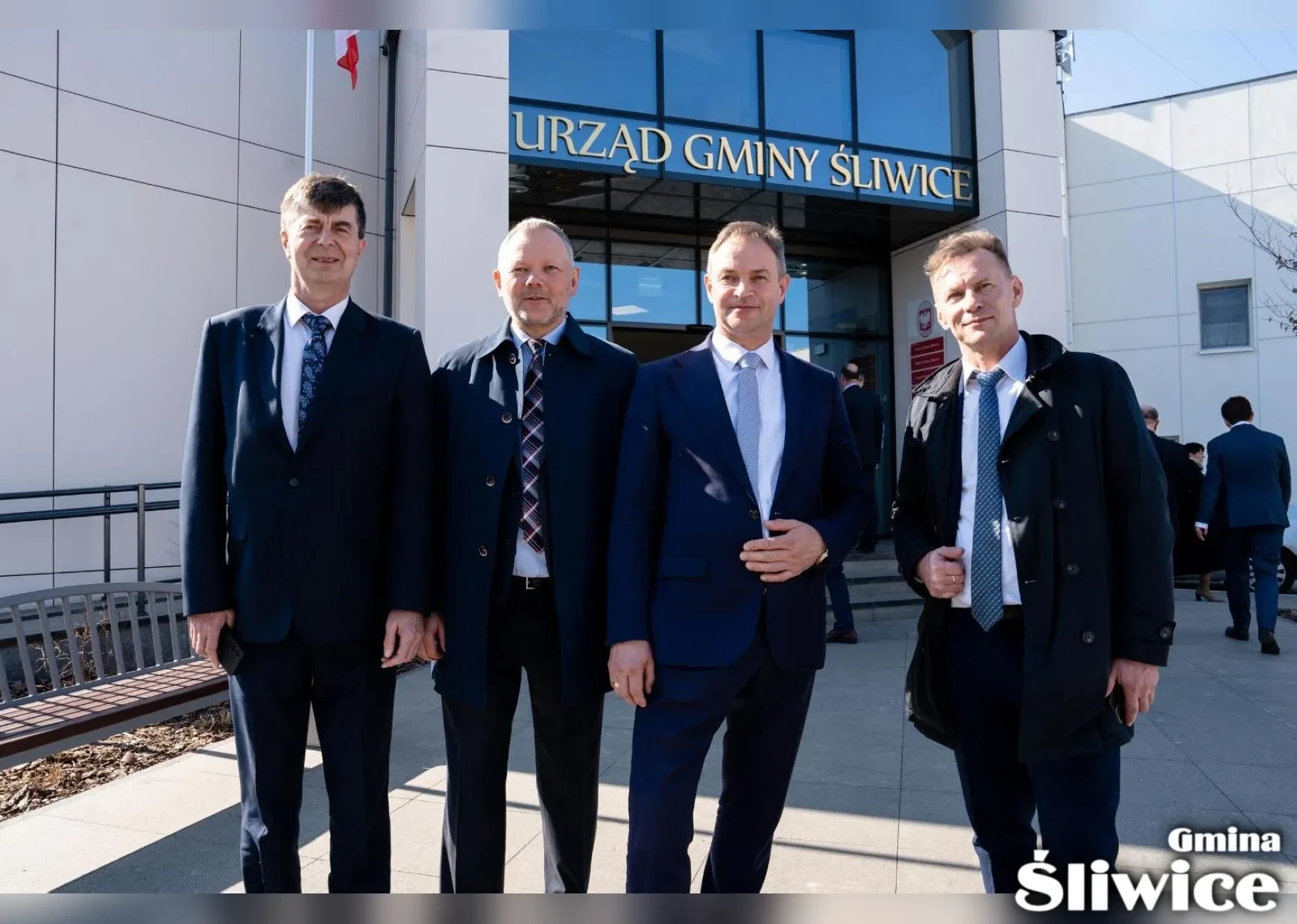 wójt z trzema mężczyznami