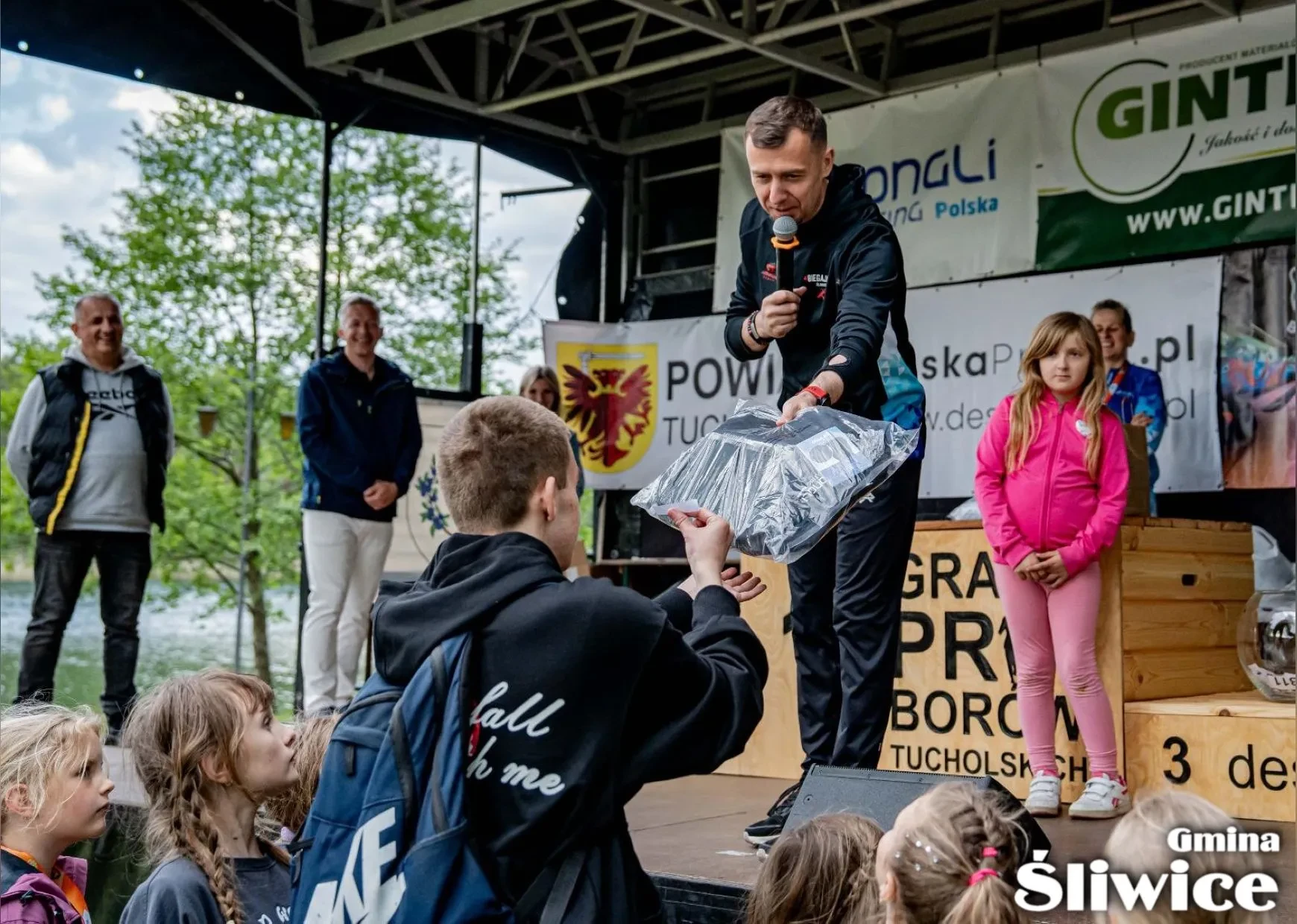 wręczenie wylosowanej nagrody