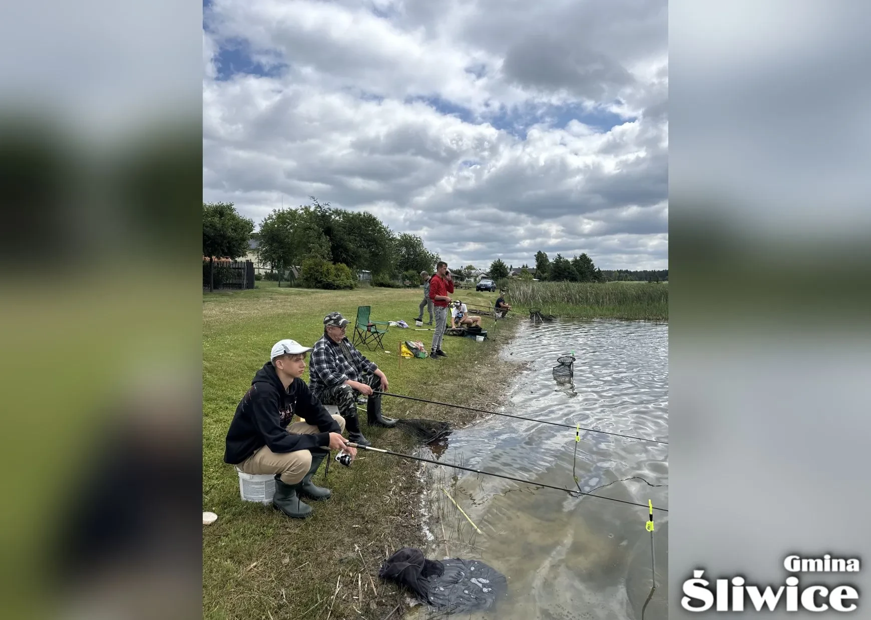 zebrani łowią ryby