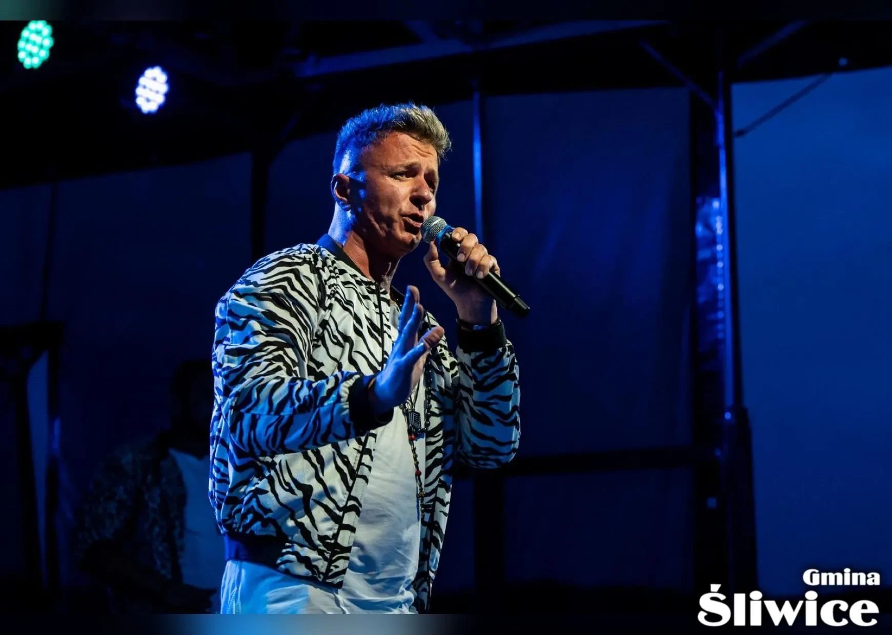 markus p mówi do mikrofonu