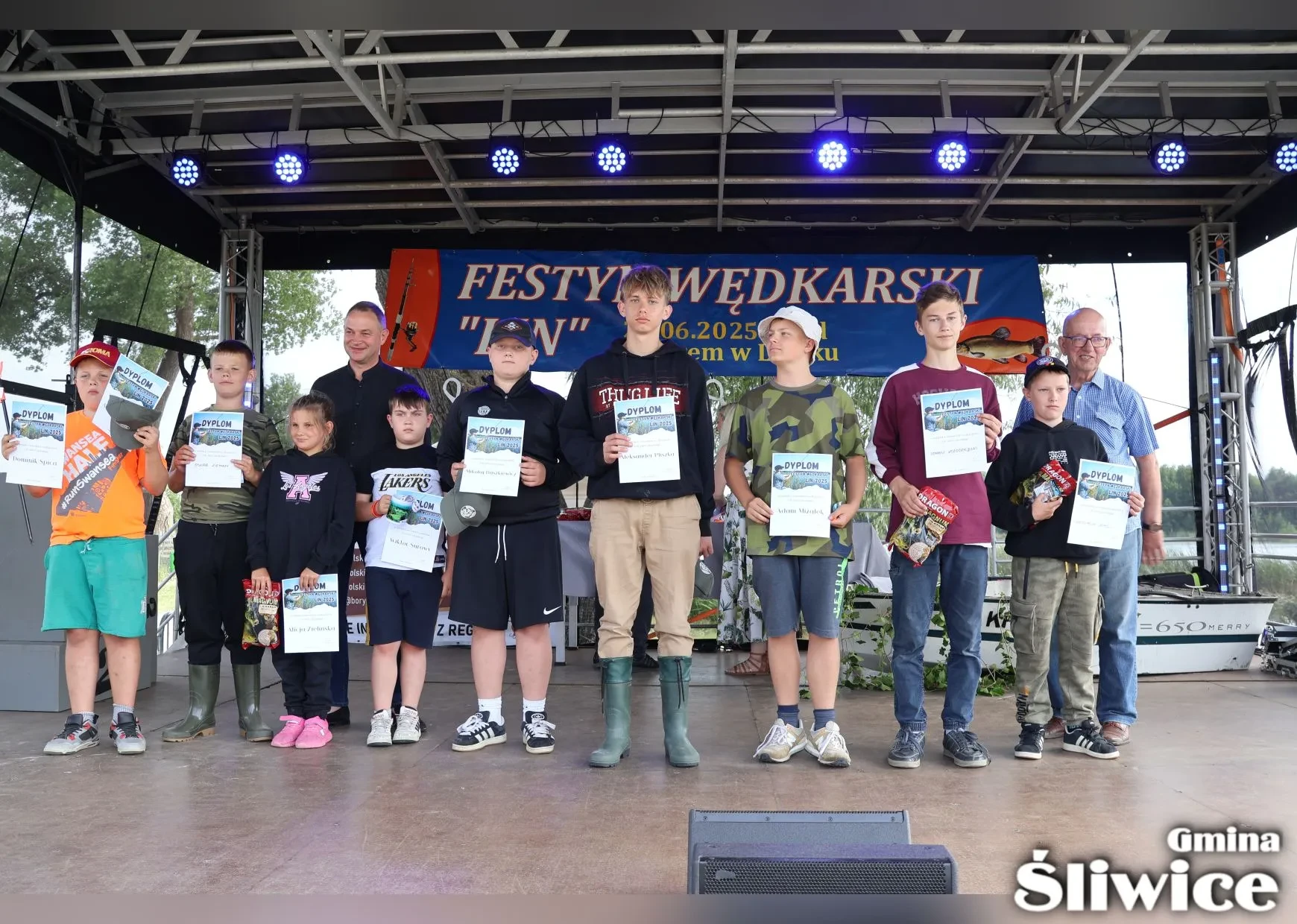 zebrani w kat. junior z nagrodami