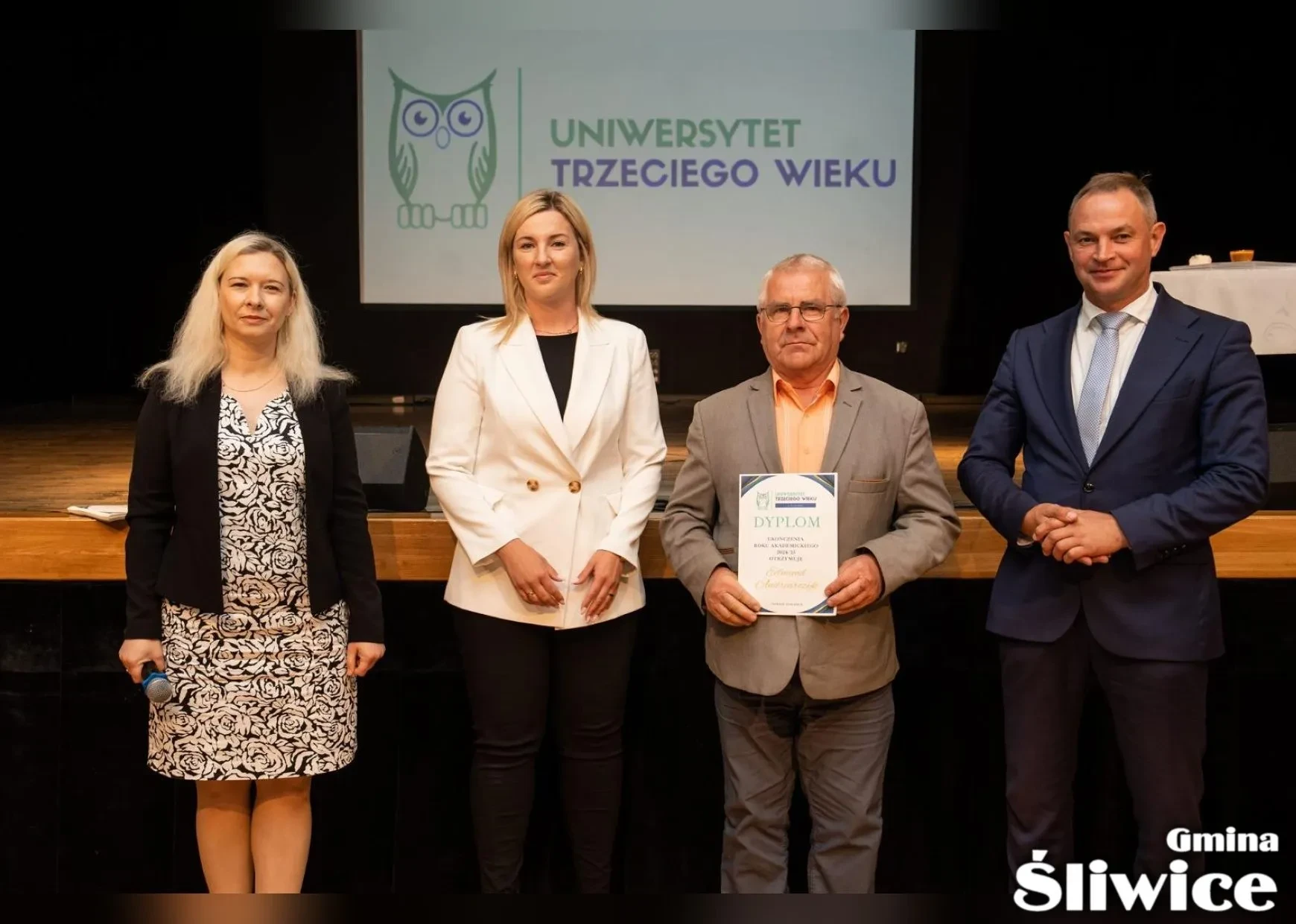 wójt, wicewójt, dyrektor gok i pan z dyplomem
