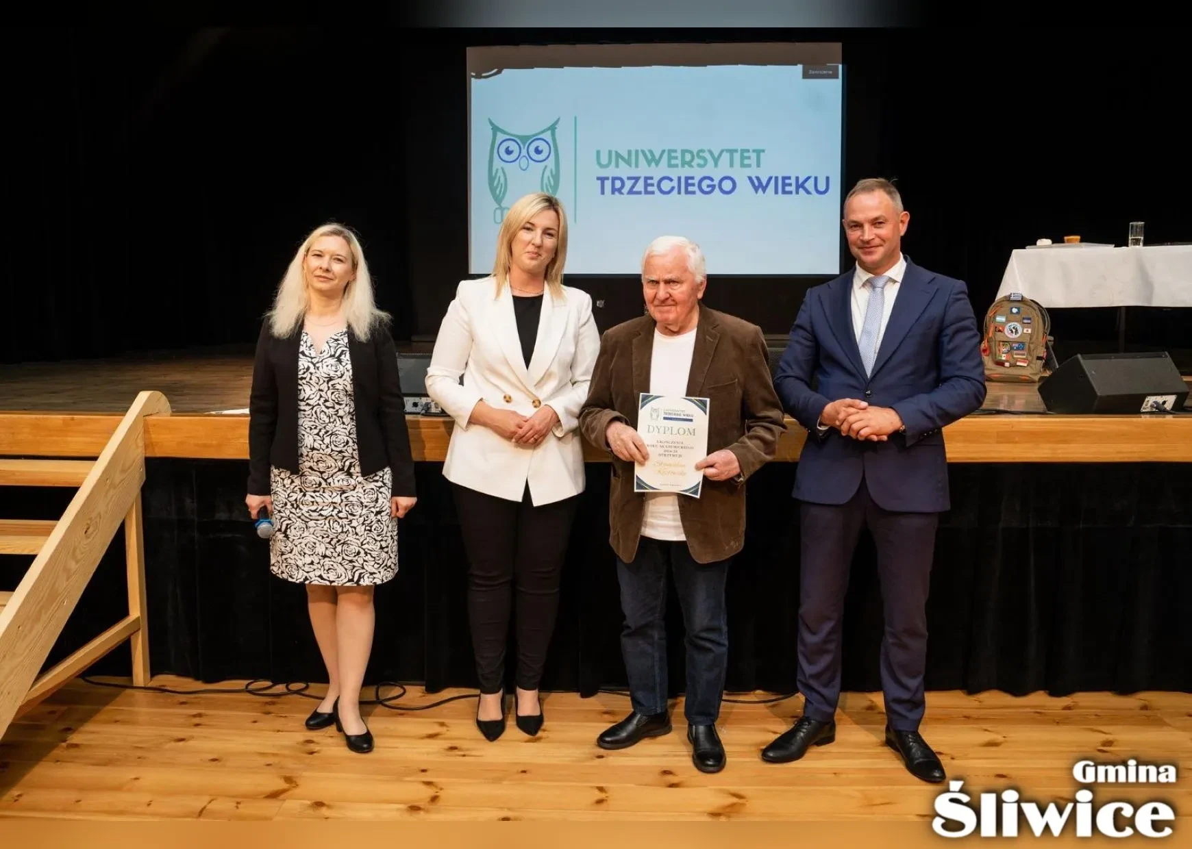 wójt, wicewójt, dyrektor gok i pan z dyplomem