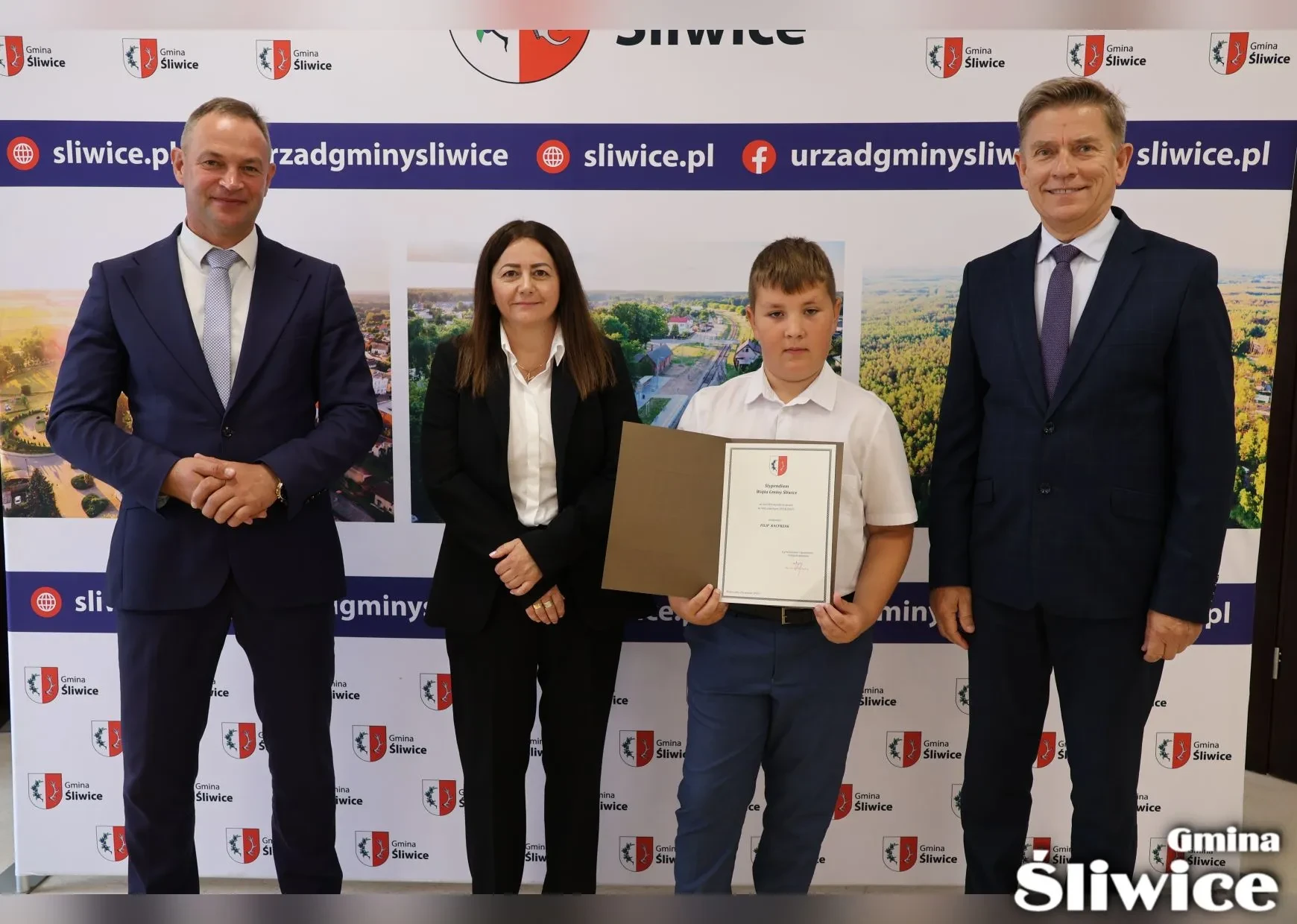wójt, dyrektor sp śliwiczki, sekretarz i uczeń