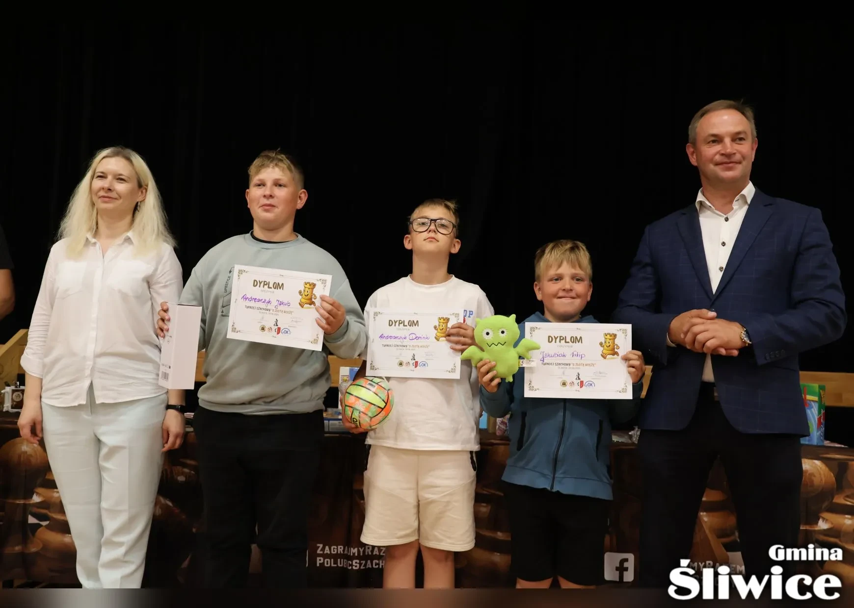 chłopcy z nagrodami