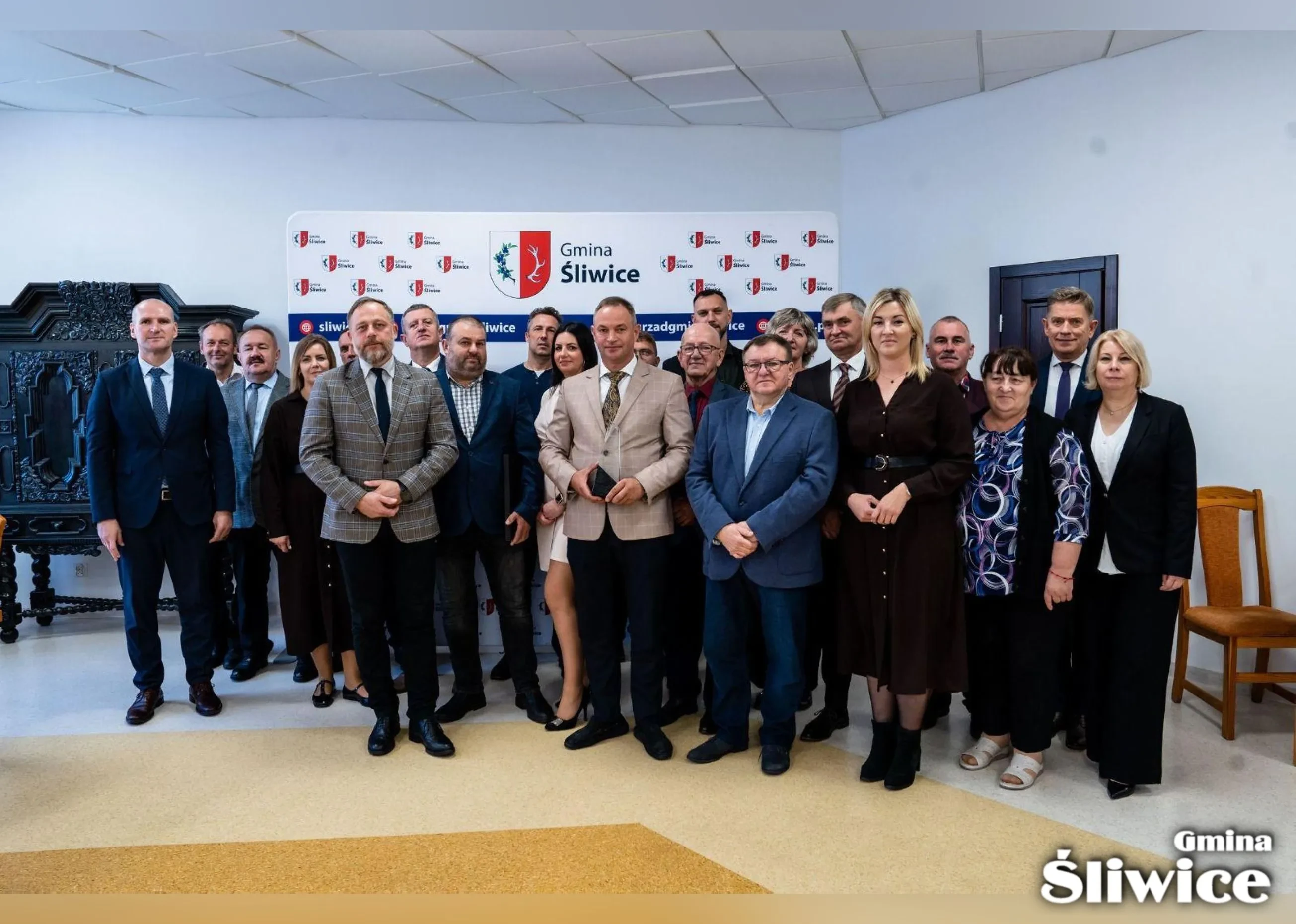 wójt, wicewójt, sekretarz, skarbnik i rada gminy