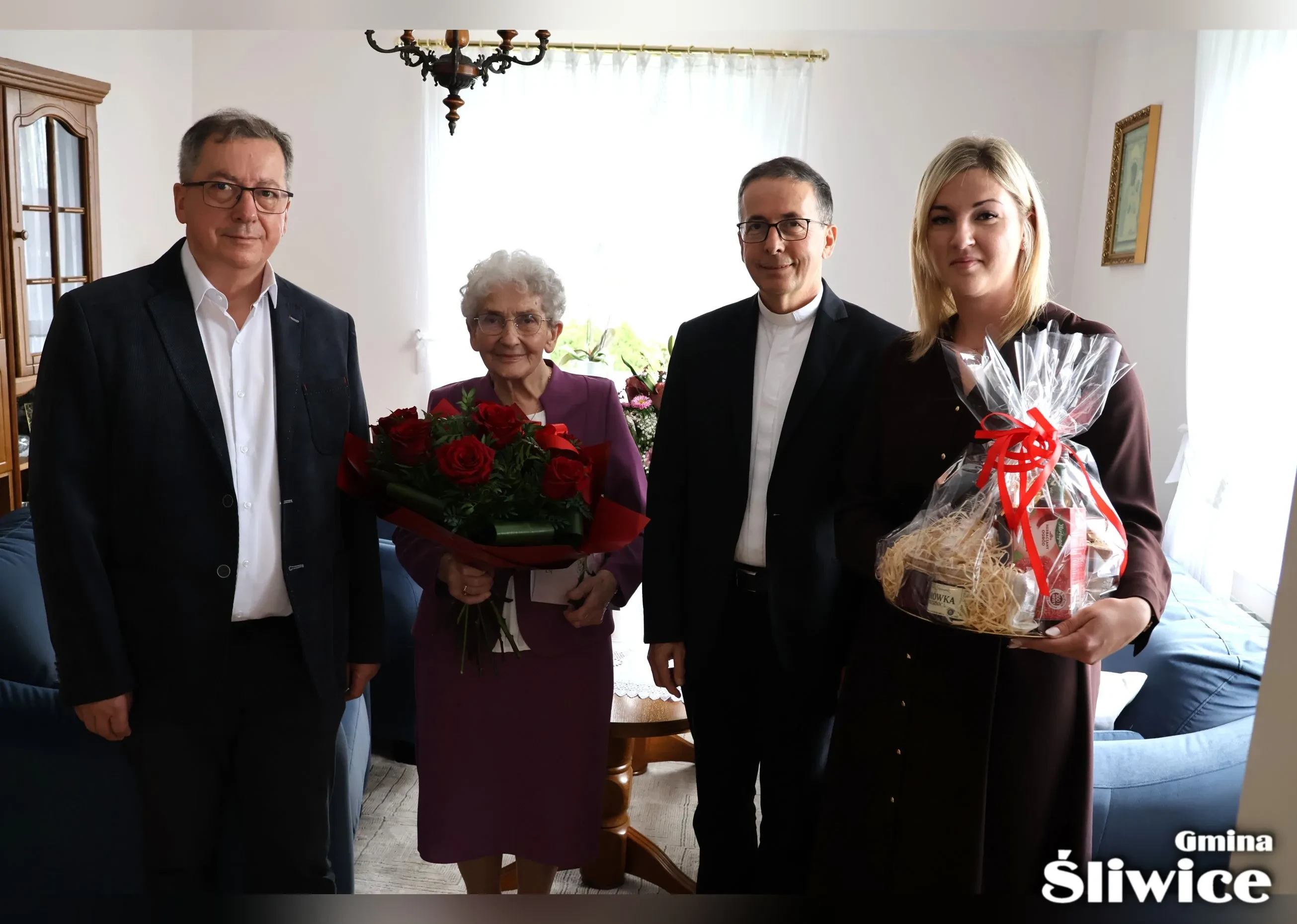Szamocka Irena wraz z synami i Z-cą Wójta Katarzyna Daszkiewicz