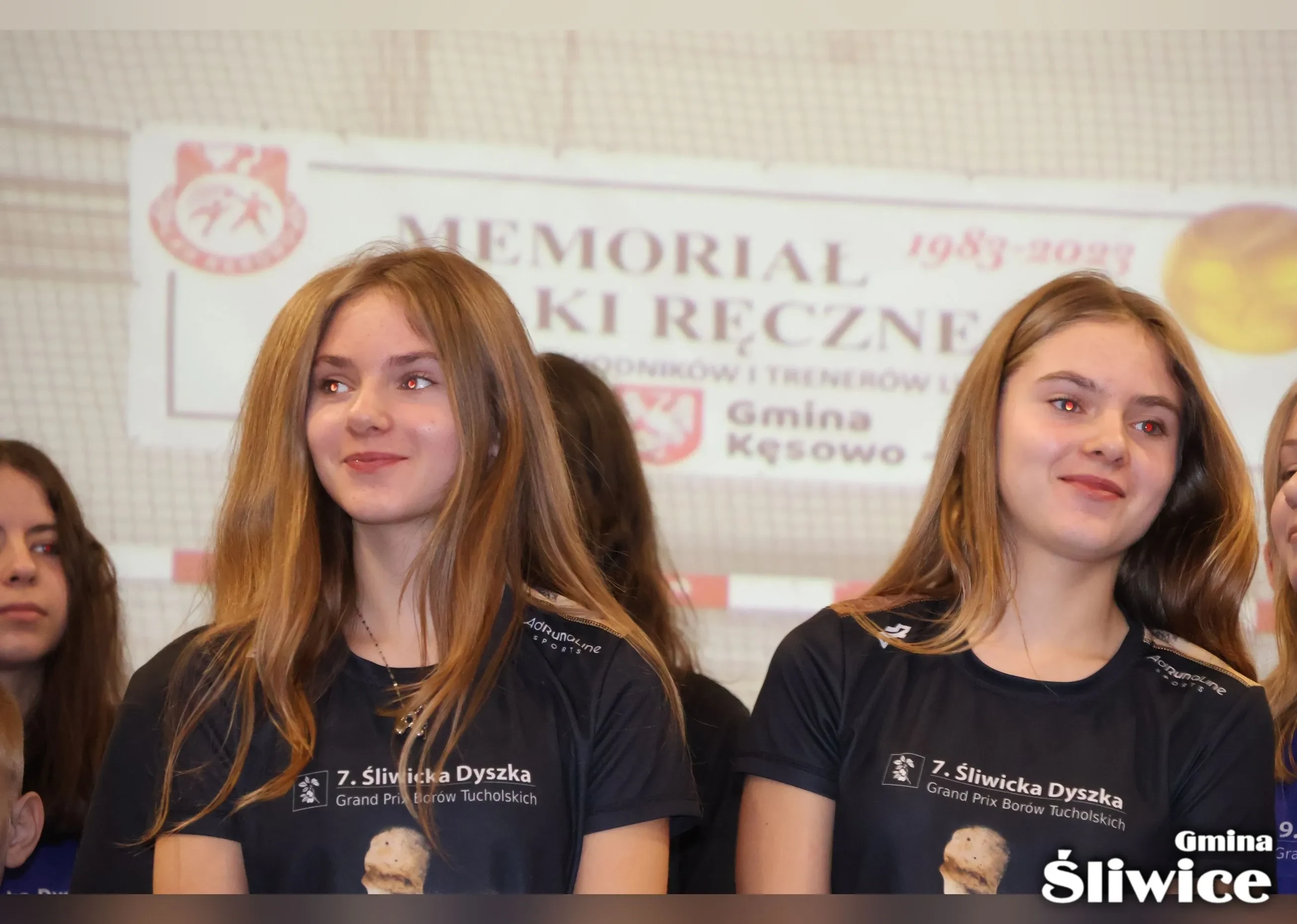 bliźniaczki na scenie